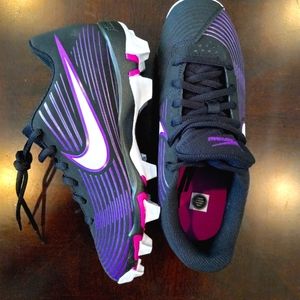 Nike Black Softball Women's Cleats - SIZE 7 -